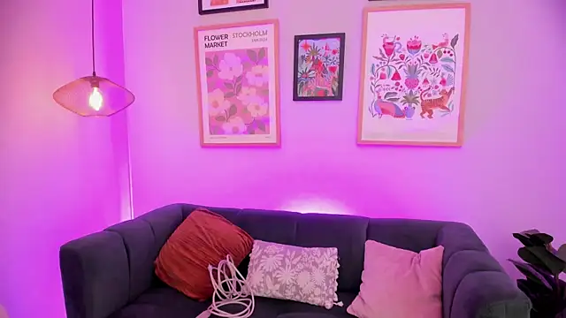 Melissa Koster online show from October 27, 5:52 am