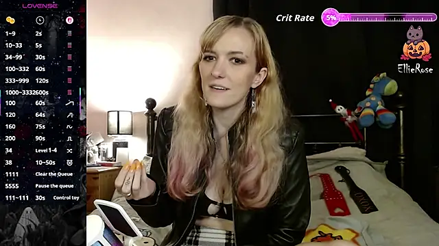 Snapshot of EllieeRose chatting on June 11, 5:15 am EllieeRose online show from June 11, 5:15 am