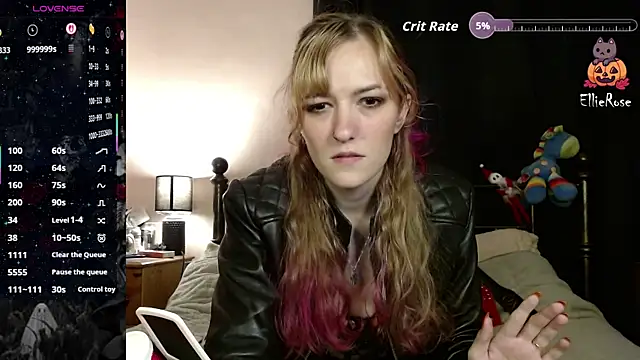 Snapshot of EllieeRose chatting on June 14, 6:25 am EllieeRose online show from June 14, 6:25 am