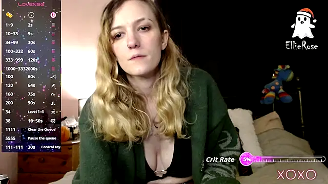 EllieeRose online show from December 5, 7:45 pm