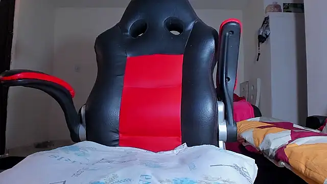 kerlysmith 24 online show from January 9, 2:35 pm