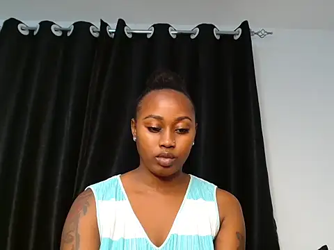 Snapshot of Miss_hot_candy chatting on February 26, 7:36 pm Miss hot candy online show from February 26, 7:36 pm