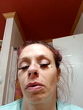 Snapshot of vvictoria_xxx chatting on March 22, 9:21 pm vvictoria xxx online show from March 22, 9:21 pm