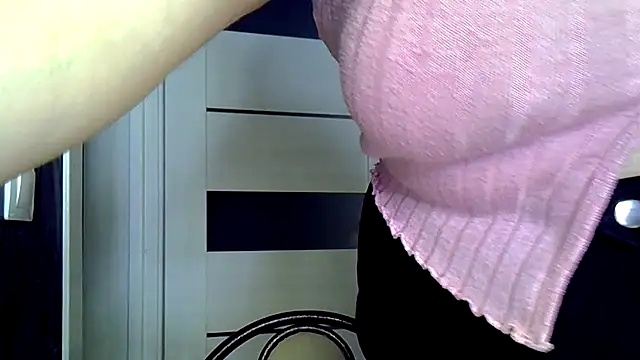 AnitaWillias online show from May 25, 3:17 am