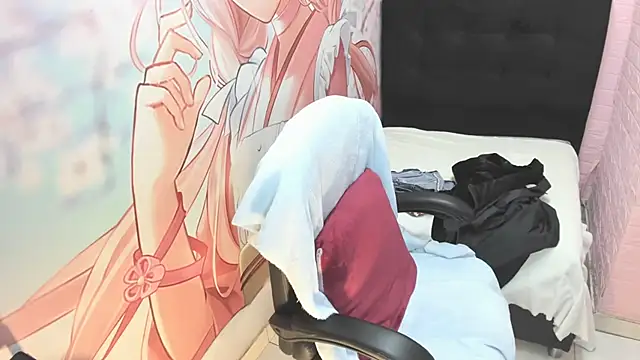 AllysonMilf69 online show from March 10, 2:54 pm