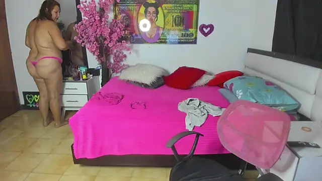 karenmilf 4 online show from November 9, 12:25 am