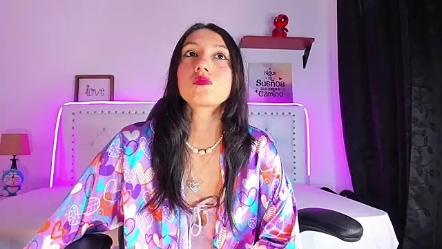 Snapshot of LyaEvanss chatting on January 24, 6:35 pm LyaEvanss online show from January 24, 6:35 pm