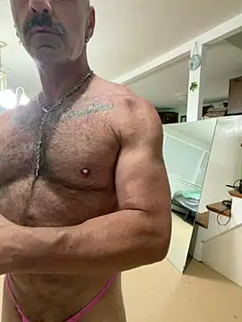 Snapshot of DaddySnowXX chatting on May 14, 4:31 am DaddySnowXX online show from May 14, 4:31 am