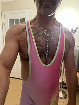Snapshot of DaddySnowXX chatting on May 28, 2:19 am DaddySnowXX online show from May 28, 2:19 am