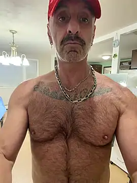 Snapshot of DaddySnowXX chatting on May 6, 11:09 pm DaddySnowXX online show from May 6, 11:09 pm