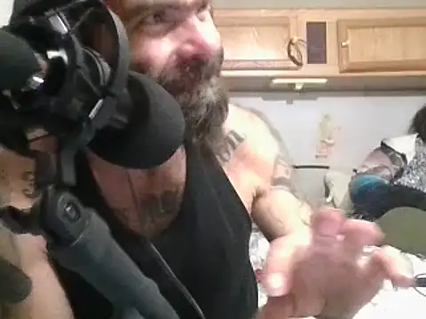 Snapshot of WilldoPita chatting on December 22, 7:08 am WilldoPita online show from December 22, 7:08 am