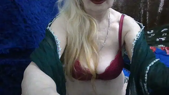 Snapshot of CarlyTreat chatting on May 21, 7:55 pm CarlyTreat online show from May 21, 7:55 pm