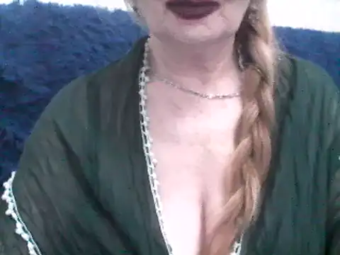 Snapshot of CarlyTreat chatting on March 18, 3:55 pm CarlyTreat online show from March 18, 3:55 pm