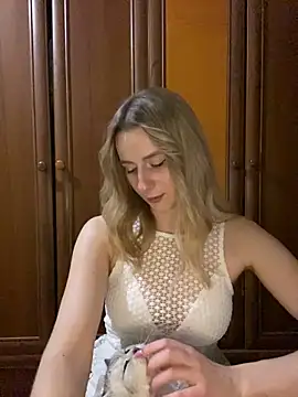 Snapshot of Ameli_Li chatting on December 2, 11:35 pm Ameli Li online show from December 2, 11:35 pm