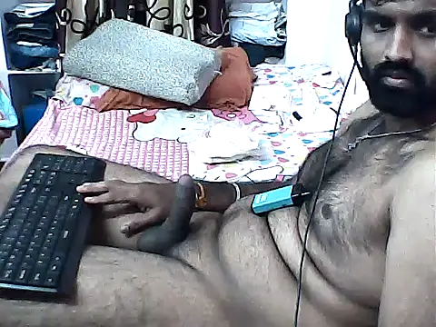 Snapshot of sanik_2428 chatting on December 15, 11:49 am sanik 2428 online show from December 15, 11:49 am