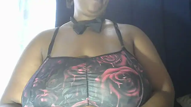 NippleMilkXx online show from March 17, 9:56 am