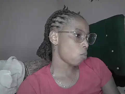 SweetWhisper online show from March 30, 4:25 am