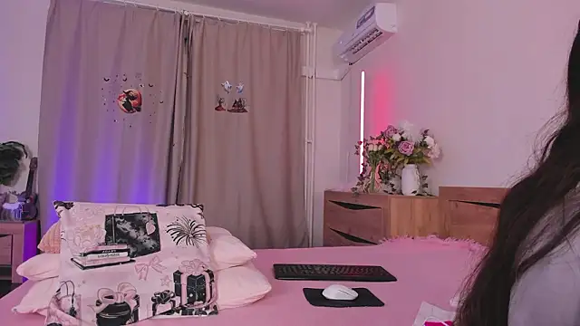 kate doroty online show from March 8, 4:32 pm