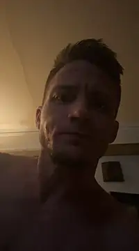 Snapshot of trash4cash chatting on March 12, 4:41 am trash4cash online show from March 12, 4:41 am