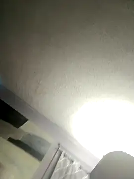 Snapshot of trash4cash chatting on November 17, 9:30 pm trash4cash online show from November 17, 9:30 pm