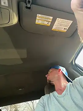 Snapshot of trash4cash chatting on March 19, 10:53 pm trash4cash online show from March 19, 10:53 pm