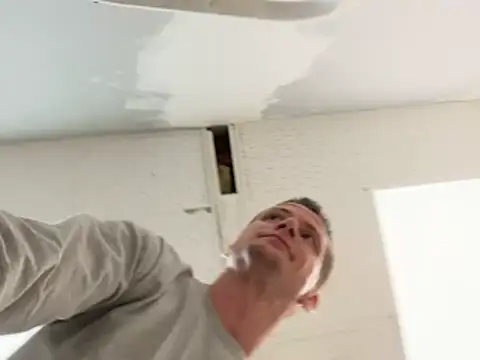 Snapshot of trash4cash chatting on October 28, 3:29 am trash4cash online show from October 28, 3:29 am