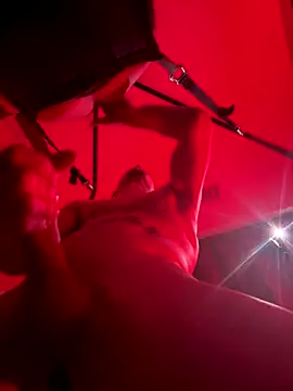 Snapshot of trash4cash chatting on November 15, 4:22 pm trash4cash online show from November 15, 4:22 pm