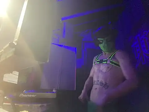 trash4cash online show from May 28, 1:02 am