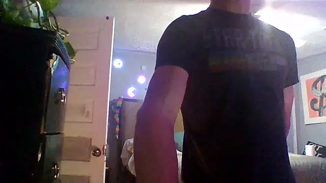 Snapshot of trash4cash chatting on November 24, 3:06 am trash4cash online show from November 24, 3:06 am