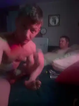 Snapshot of trash4cash chatting on March 15, 8:04 am trash4cash online show from March 15, 8:04 am