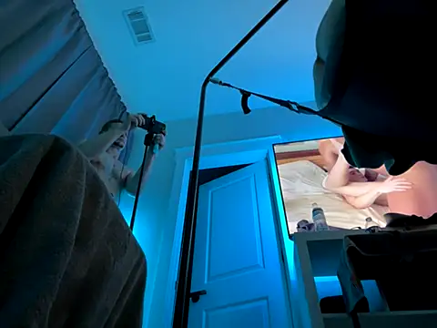 Snapshot of trash4cash chatting on November 26, 12:32 am trash4cash online show from November 26, 12:32 am