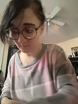 YandereDemon online show from November 3, 5:27 pm