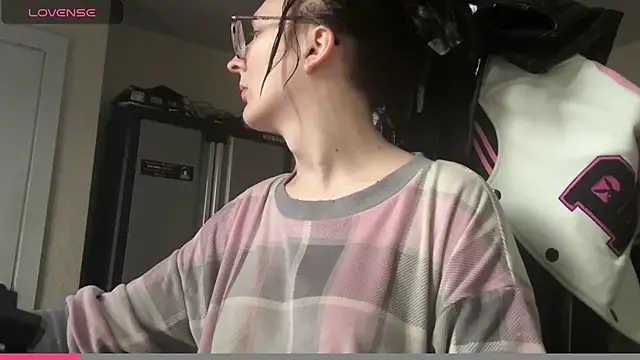 YandereDemon online show from October 7, 6:09 pm