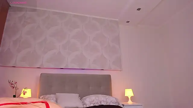 Erika Carpenter online show from April 21, 1:42 am
