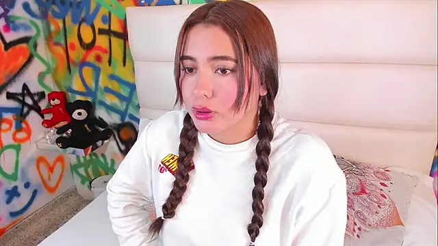 Liana Bernocchi online show from February 2, 8:08 pm