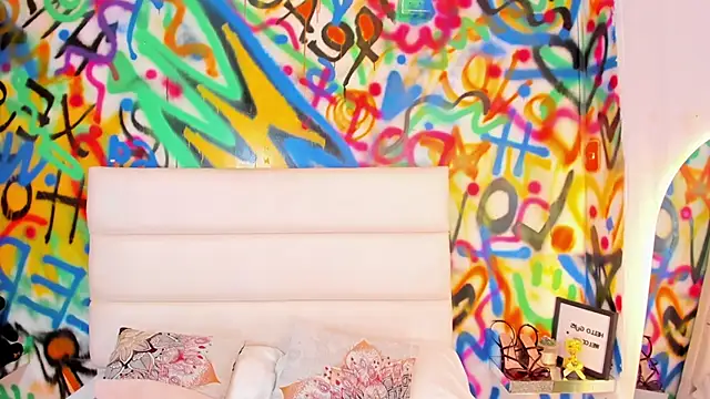 Liana Bernocchi online show from February 5, 8:37 pm