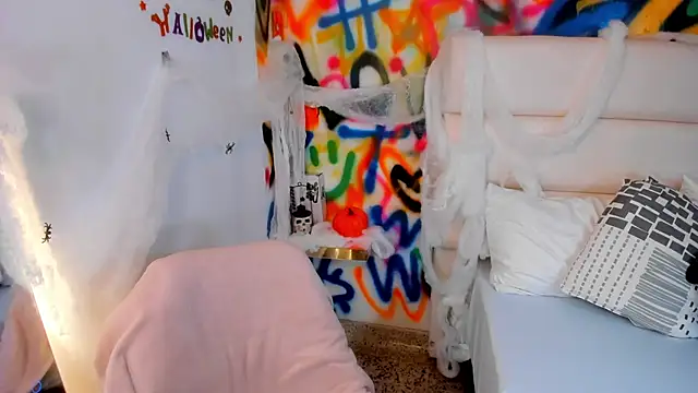 Snapshot of Liana_Bernocchi chatting on September 29, 9:09 pm Liana Bernocchi online show from September 29, 9:09 pm