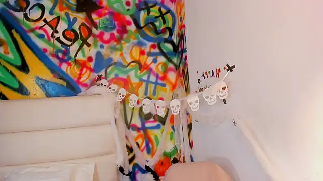 Snapshot of Liana_Bernocchi chatting on October 10, 10:54 pm Liana Bernocchi online show from October 10, 10:54 pm