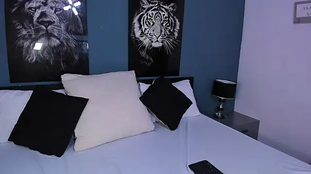 Snapshot of Liana_Bernocchi chatting on March 13, 8:22 pm Liana Bernocchi online show from March 13, 8:22 pm