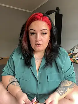 Snapshot of ninusbabee chatting on October 10, 9:32 am ninusbabee online show from October 10, 9:32 am