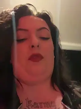 Snapshot of ninusbabee chatting on February 3, 6:49 pm ninusbabee online show from February 3, 6:49 pm