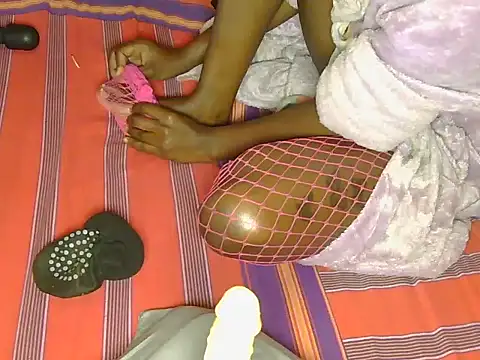 Sexy nakishaa online show from March 25, 8:25 am