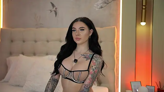 Snapshot of CarolinePrescott chatting on May 27, 6:37 pm CarolinePrescott online show from May 27, 6:37 pm
