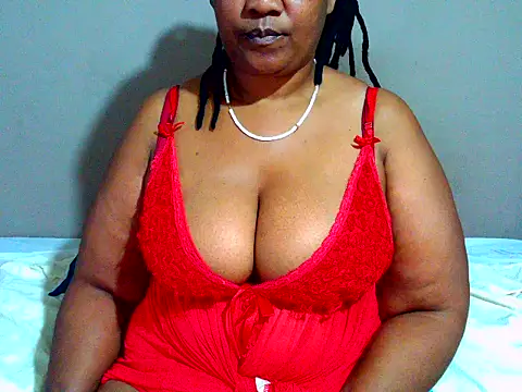 Snapshot of Pinkpussyxx chatting on December 2, 7:32 am Pinkpussyxx online show from December 2, 7:32 am