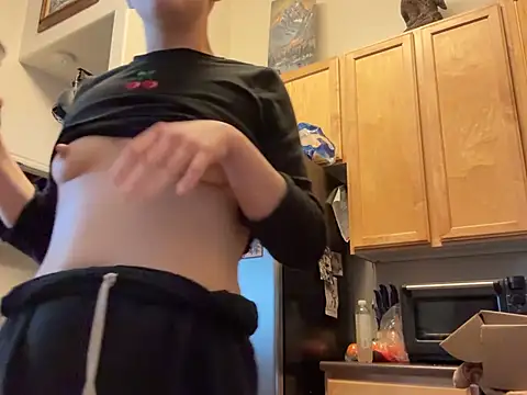 Snapshot of Starving4Cock chatting on December 13, 4:27 pm Starving4Cock online show from December 13, 4:27 pm