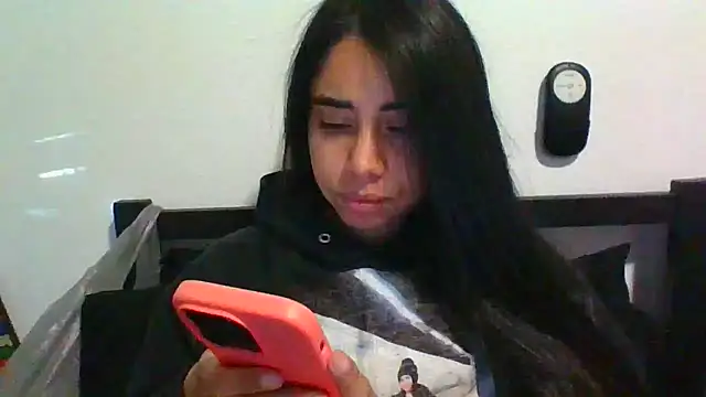 Snapshot of catrinasexy19 chatting on December 2, 7:33 pm catrinasexy19 online show from December 2, 7:33 pm