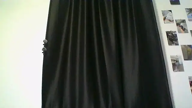 Snapshot of catrinasexy19 chatting on March 8, 1:17 am catrinasexy19 online show from March 8, 1:17 am