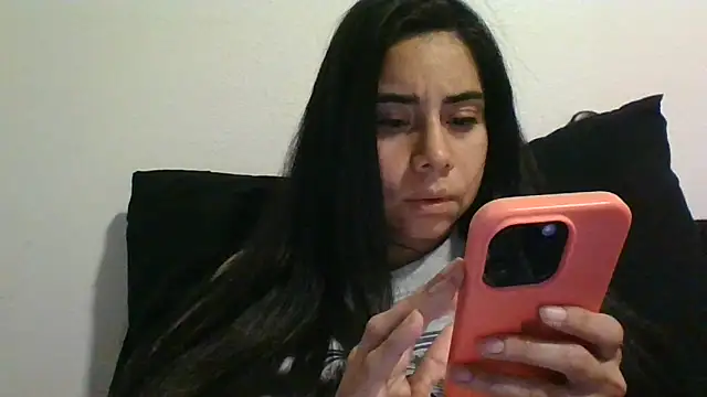 Snapshot of catrinasexy19 chatting on December 10, 10:47 pm catrinasexy19 online show from December 10, 10:47 pm