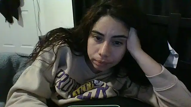 Snapshot of catrinasexy19 chatting on March 22, 10:37 pm catrinasexy19 online show from March 22, 10:37 pm