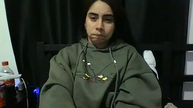 Snapshot of catrinasexy19 chatting on March 17, 1:35 am catrinasexy19 online show from March 17, 1:35 am